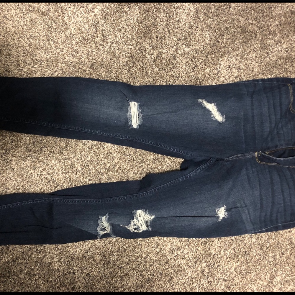 Hollister high-rush distressed jegging